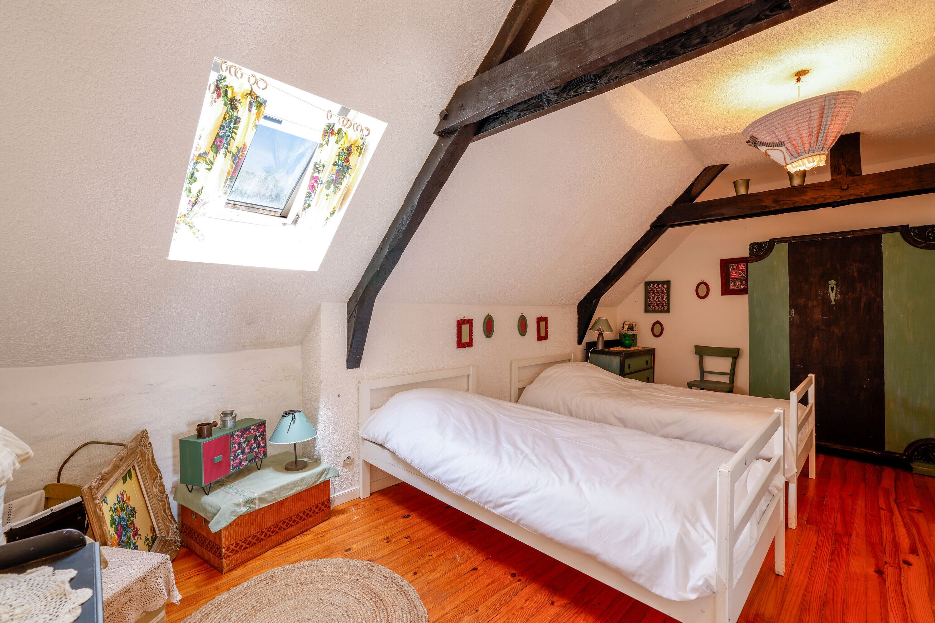 3 chambres, fer et planche à repasser, Wi-Fi gratuit, draps fournis