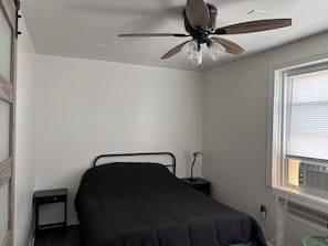 1 bedroom, WiFi, bed sheets - Northeast Navy Base (Philadelphia)