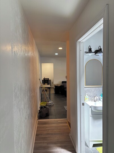 2-bedroom APT Einstein Hospital WiFi, AC, Pet friendly