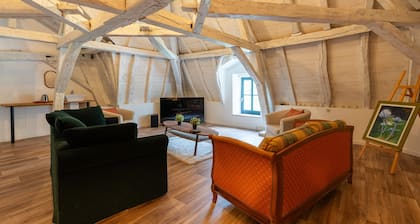 Bed and Breakfast 'Double' with Shared Terrace, Private Garden and Wi-Fi