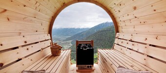 Studio 'Röfen Oströfen' with Mountain View, Shared Terrace and Wi-Fi