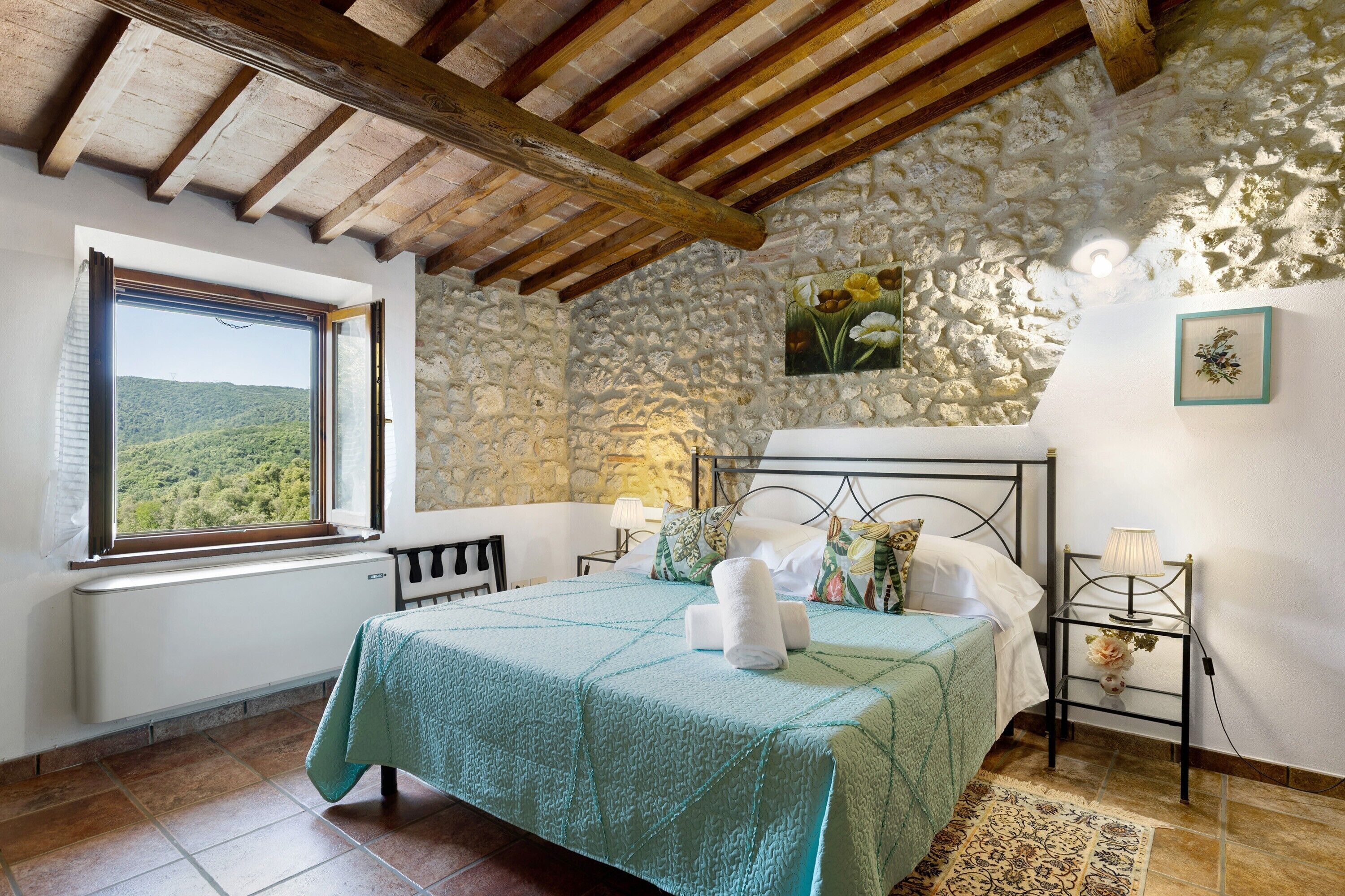 1 bedroom, iron/ironing board, bed sheets