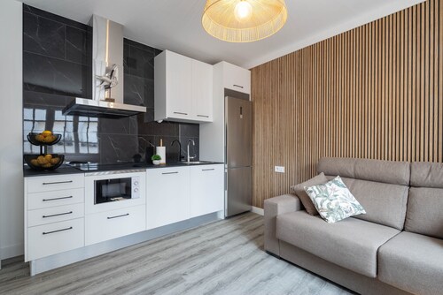 Apartment 'Muelle' with Sea Views and Wi-Fi