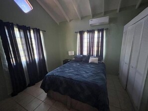 2 chambres, fer et planche à repasser, accès au Wi-Fi (inclus)