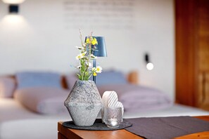 Free WiFi, bed sheets - Studio 'Röfen Mittelröfen' with Mountain View, Shared Terrace and Wi-Fi (Rovena)