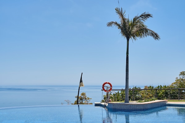 Pool - Apartment 'Fuentes De Almuñecar' with Sea View, Wi-Fi and Air Conditioning (Almuñécar)