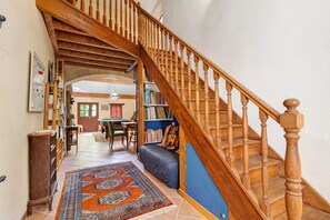 Interior - La Maison de Léandre – Heated Pool and Air Conditioning in the Heart of Médoc (St Seurin de Cadourne)