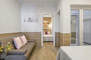 1 slaapkamer, een strijkplank/strijkijzer, gratis wifi, beddengoed
