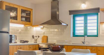 Holiday Home 'Varidi' with Mountain View, Wi-Fi and Air Conditioning