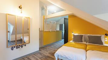 2 bedrooms, iron/ironing board, free WiFi, bed sheets