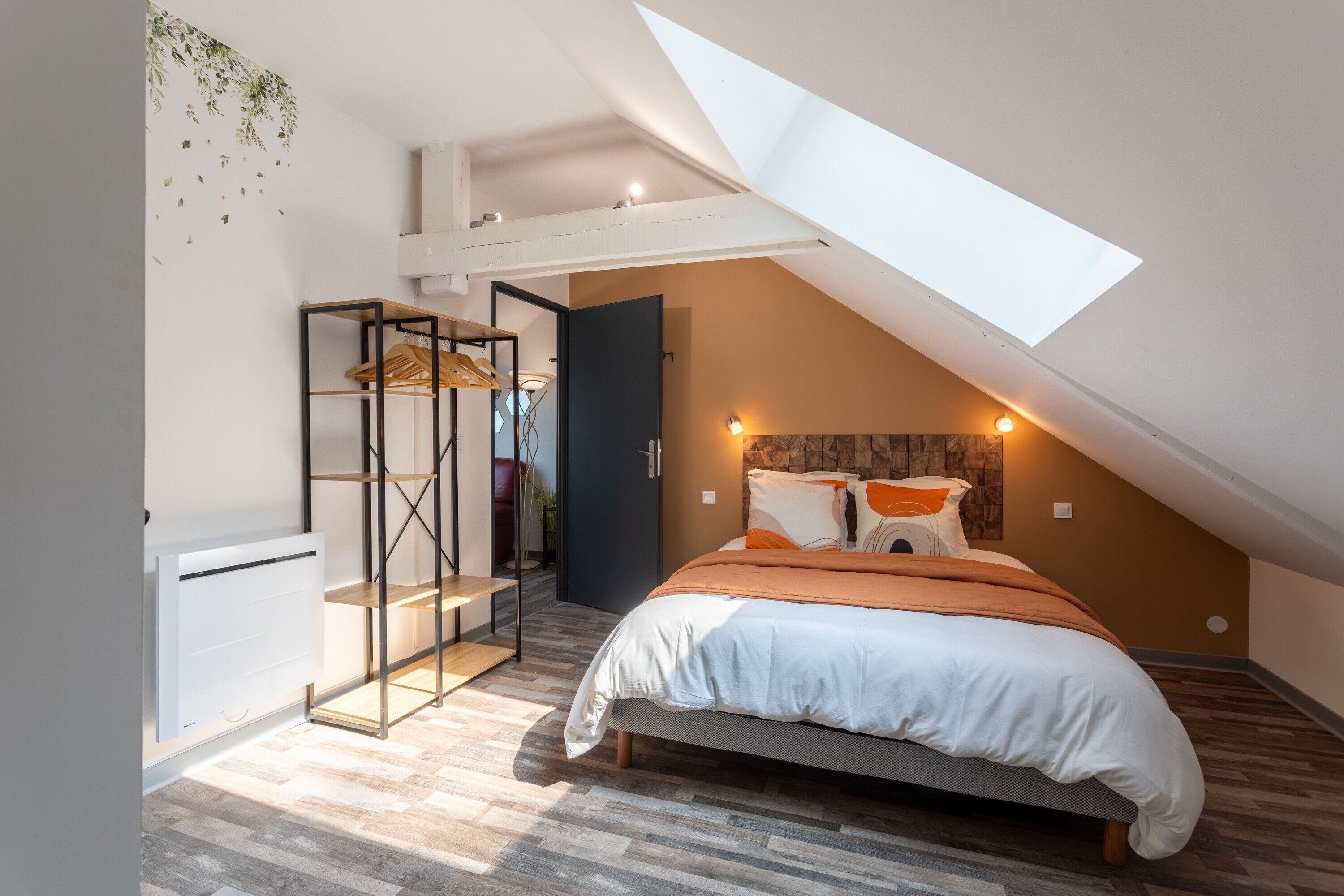 2 chambres, fer et planche à repasser, Wi-Fi gratuit, draps fournis