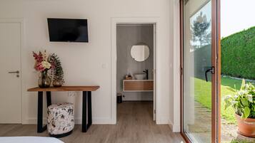 2 slaapkamers, een strijkplank/strijkijzer, gratis wifi, beddengoed