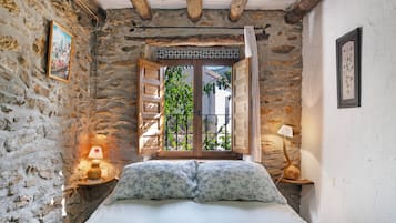 2 dormitorios, tabla de planchar con plancha, wifi gratis y ropa de cama
