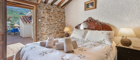 2 Schlafzimmer, BĂŒgeleisen/BĂŒgelbrett, kostenloses WLAN, BettwĂ€sche
