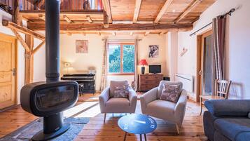 TV, fireplace, table tennis