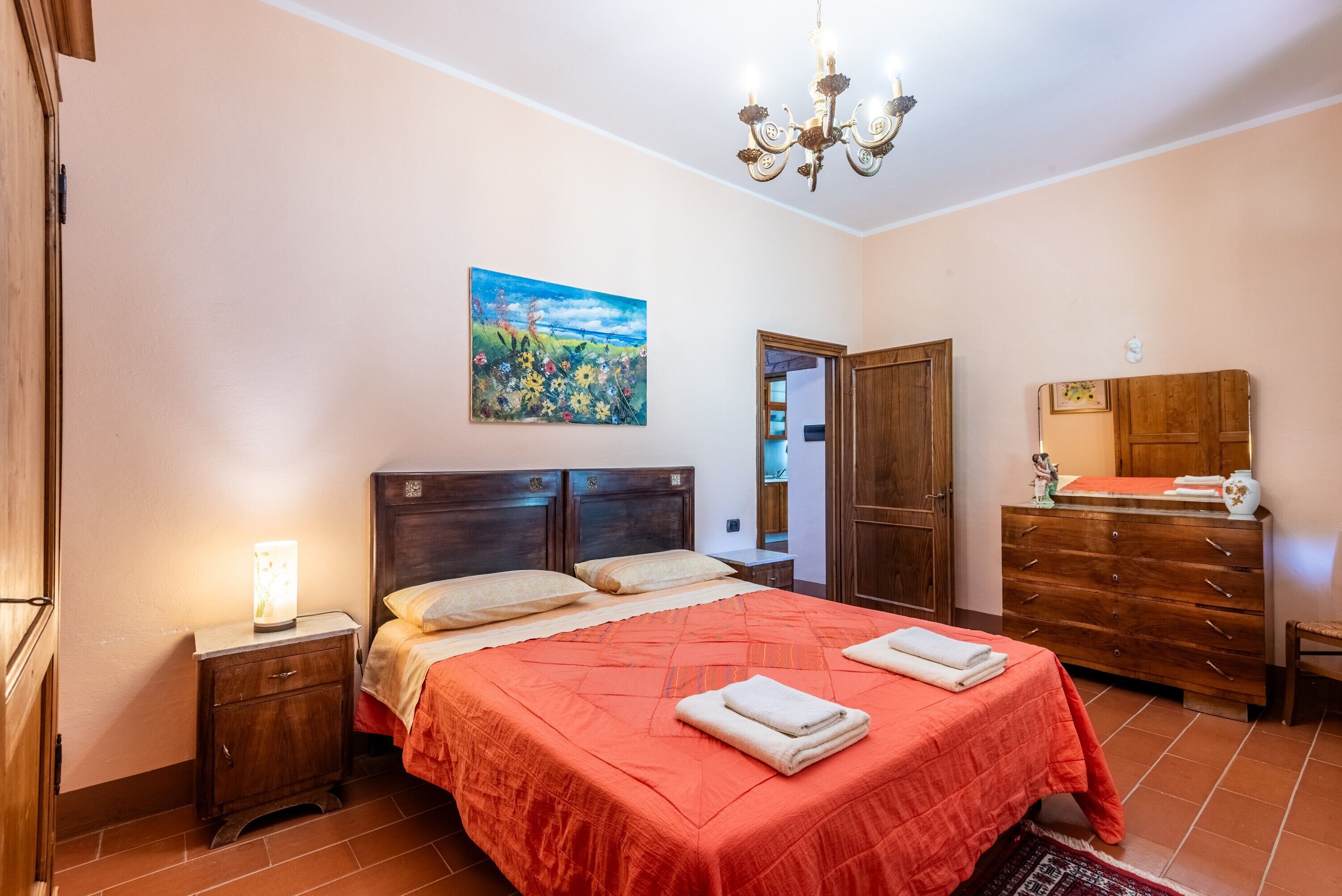 3 chambres, fer et planche à repasser, Wi-Fi gratuit, draps fournis