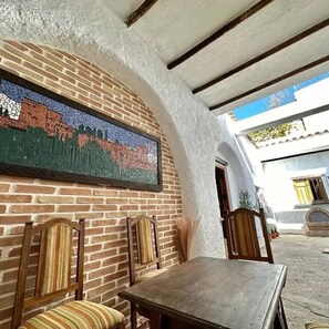 Outdoor dining - Apartment 'Los Churros Para 4' with Wi-Fi (Rubite)