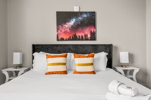 2 Schlafzimmer, Schreibtisch, Bügeleisen/Bügelbrett, kostenloses WLAN