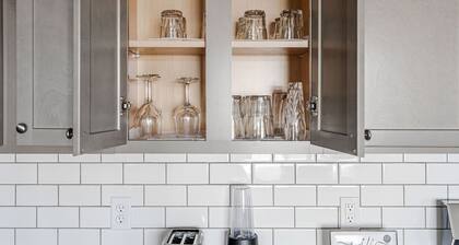 Spacious Whitestown Getaway