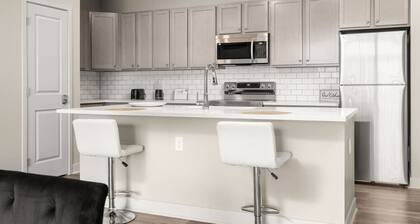 Spacious Whitestown Getaway