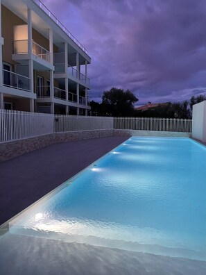 Pool - Modern studio - terrace - pool (Unknown)