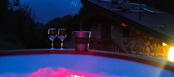 Chalet 'Appartamento' with Mountain View, Private Garden and Balcony