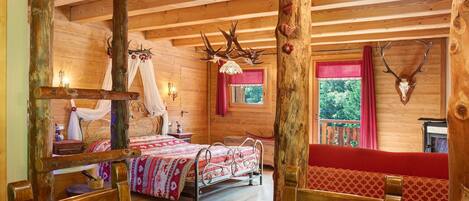 2 bedrooms, bed sheets