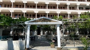 Konaklama yerinin ön cephesi