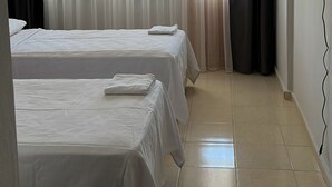 Standard Üç Kişilik Oda, Balkon, Deniz Manzaralı | Ücretsiz kablosuz İnternet