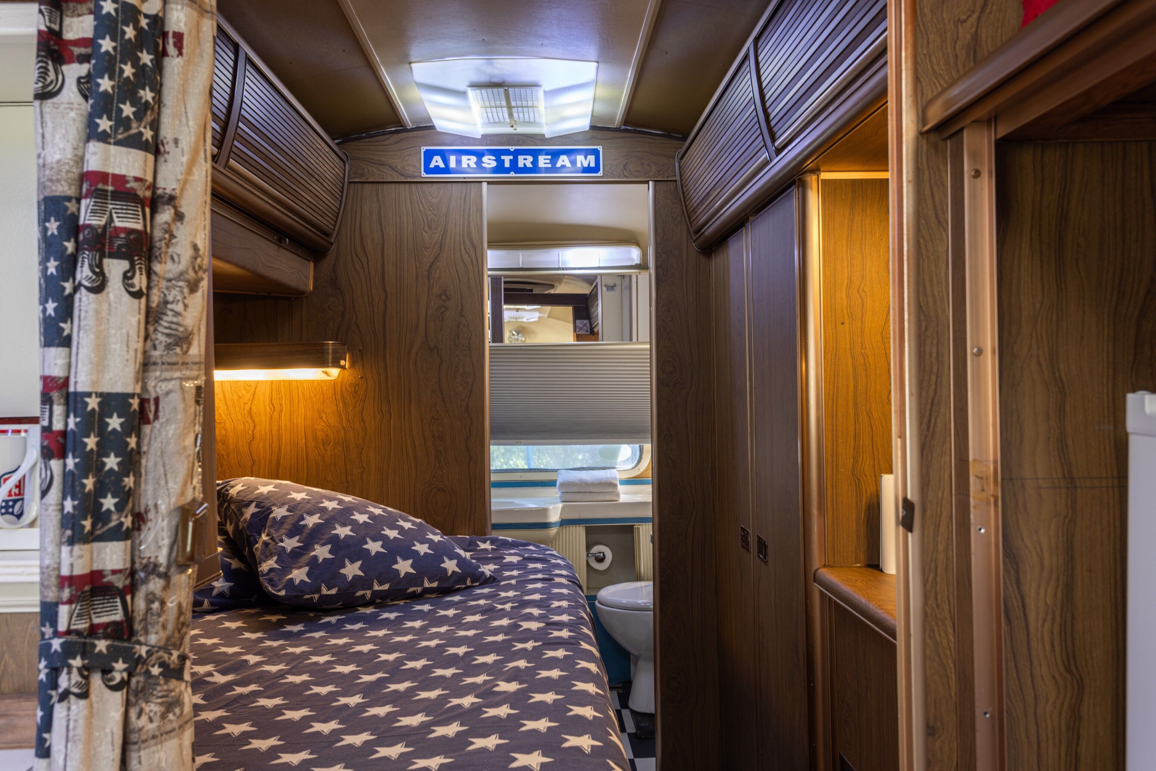 1 soverom, strykejern/-brett, wi-fi (inkludert) og sengetøy