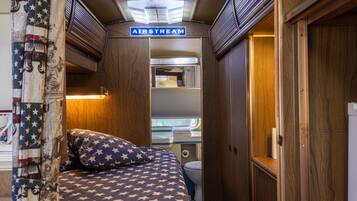 1 soverom, strykejern/-brett, wi-fi (inkludert) og sengetøy