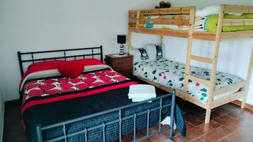 3 bedrooms, free WiFi, bed sheets