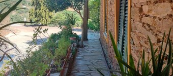 Casa rural 'Casa De Canelas - Refugio Terroir' con vistas a la montaña, Wi-Fi y aire acondicionado