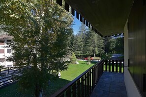 Property grounds - Apartment 'Morgex' in the Center with Mountain View and Balcony (Morgex)