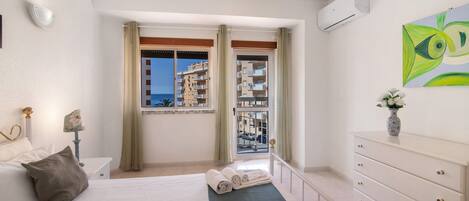 1 camera, ferro/asse da stiro, Wi-Fi gratuito, lenzuola