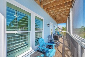 Property grounds - 4 Bedroom Pet Friendly House in Fort Morgan - Free Daily Activities! (Gulf Shores)