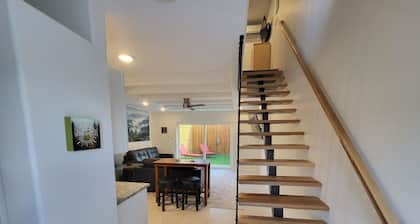 Tranquil Springs: Forest Retreat Unit 6, Townhome with Natural Hot Springs!