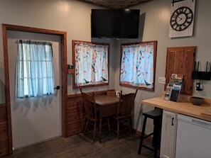 Dining - New tiny home in an incredible private setting among all nature has to offer. (Kirksville)