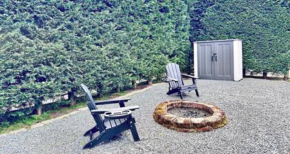 Studio by the Sound - King Bed • Fire Pit • EV Charger • Pet Friendly