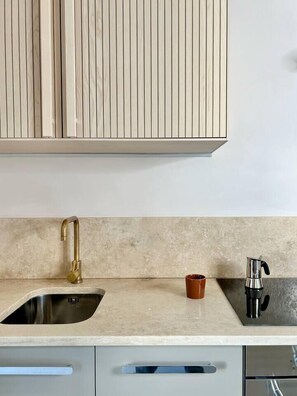 Fridge, oven, stovetop, dishwasher - Levante Suite (Lecce)