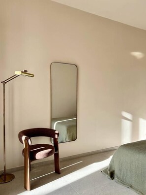 1 chambre, fer et planche à repasser, accès Internet, draps fournis