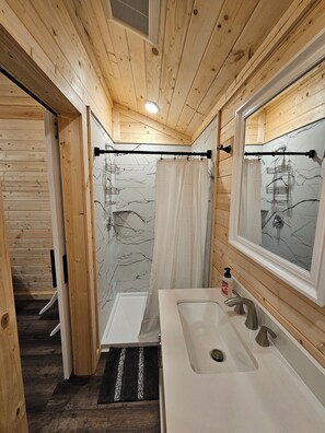 Handtücher, Toilettenpapier