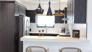 Fridge, microwave, oven, stovetop