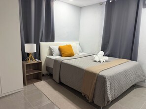 1 chambre, fer et planche à repasser, Wi-Fi, draps fournis