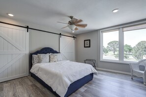 4 bedrooms, iron/ironing board, travel cot, free WiFi