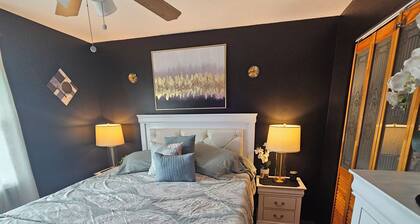 Charming 2-bedroom Private Space with WiFi, AC in welcoming Palm Bay, FL