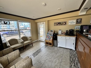 Lobby - Deluxe Quadruple Room (Wildwood)