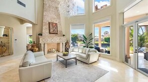 Interior - 5BR Waterfront Villa | Pool, Spa & Outdoor Dining (Fort Lauderdale)