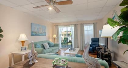 2-bedroom condo in awesome Port Charlotte with WiFi, AC