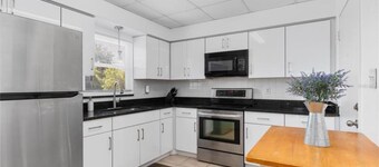 2-bedroom condo in awesome Port Charlotte with WiFi, AC